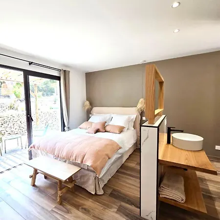 Maison Mahana