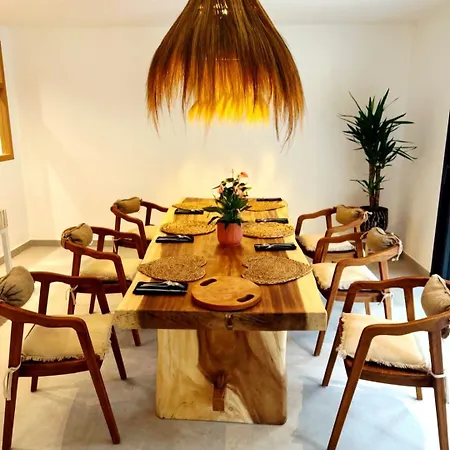 Maison Mahana Hotel *