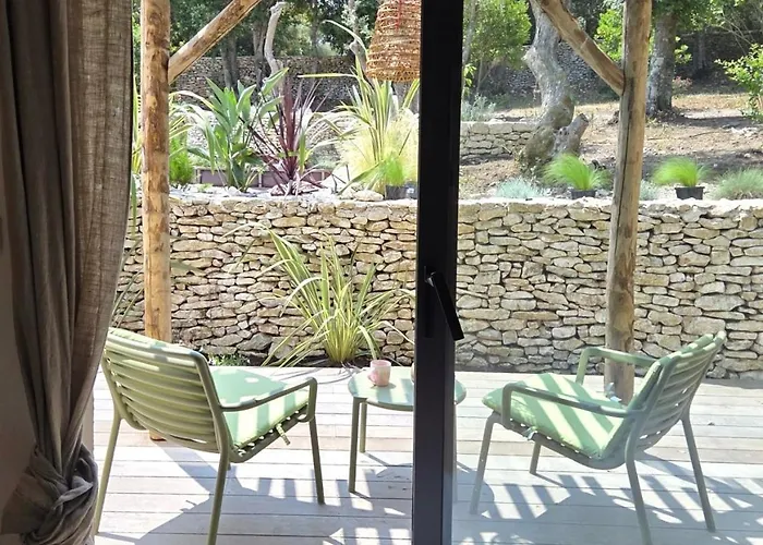 Bed & Breakfast Maison Mahana *