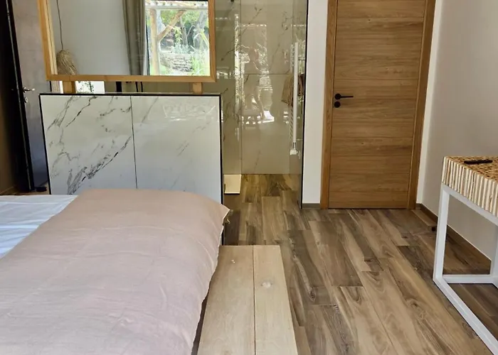 Maison Mahana Bed & Breakfast