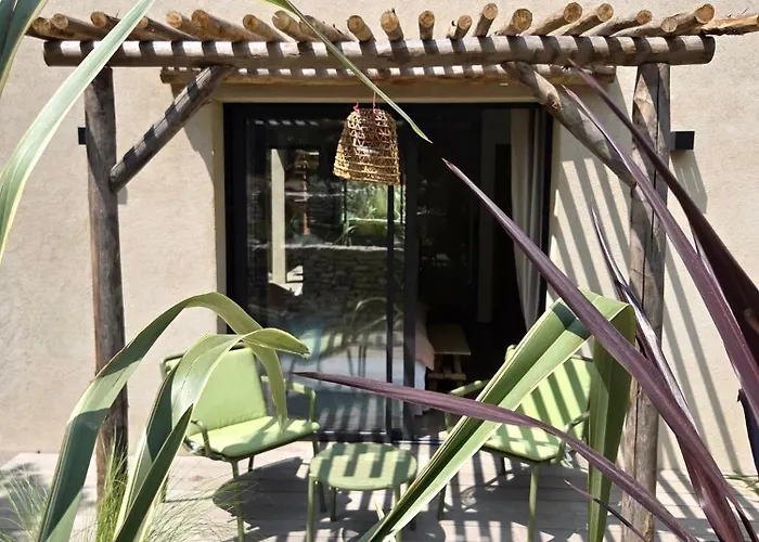 Maison Mahana Hotel